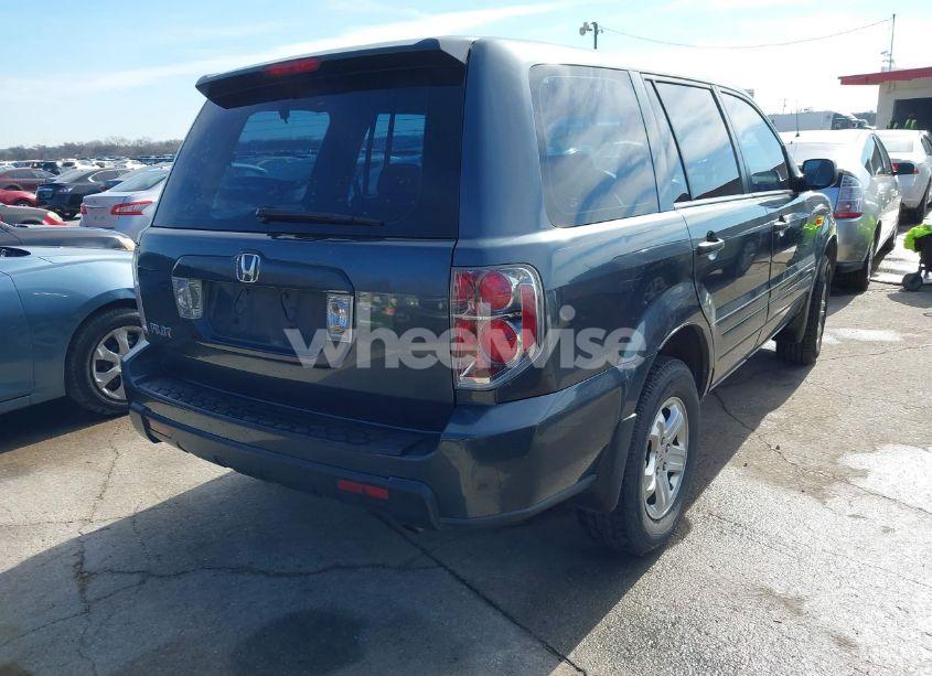 Photo 4 of 2006 Honda Pilot LX (VIN 5FNYF28126B041329)