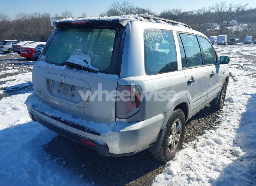 Photo 4 of 2007 Honda Pilot LX (VIN 5FNYF28127B000314)