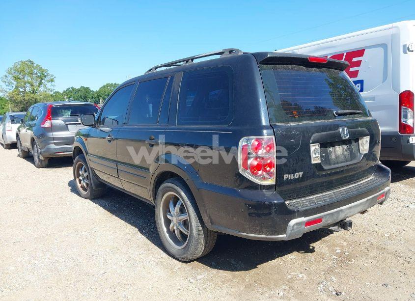 Photo 3 of 2006 Honda Pilot LX (VIN 5FNYF28136B003348)