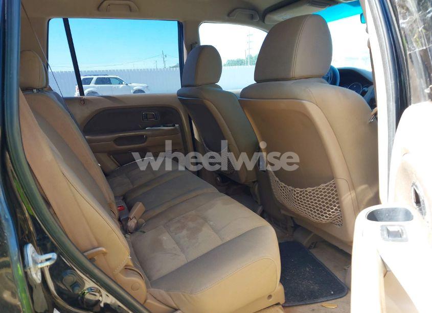 Photo 8 of 2006 Honda Pilot LX (VIN 5FNYF28136B003348)