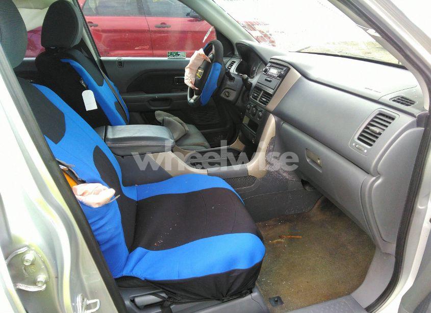 Photo 5 of 2007 Honda Pilot LX (VIN 5FNYF28137B003352)