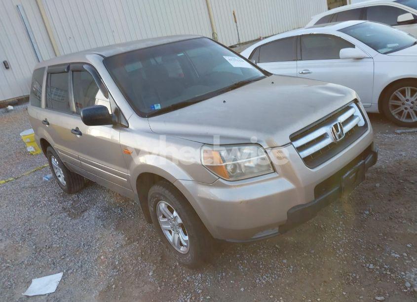 2007 Honda Pilot LX (VIN 5FNYF28157B020685) main photo