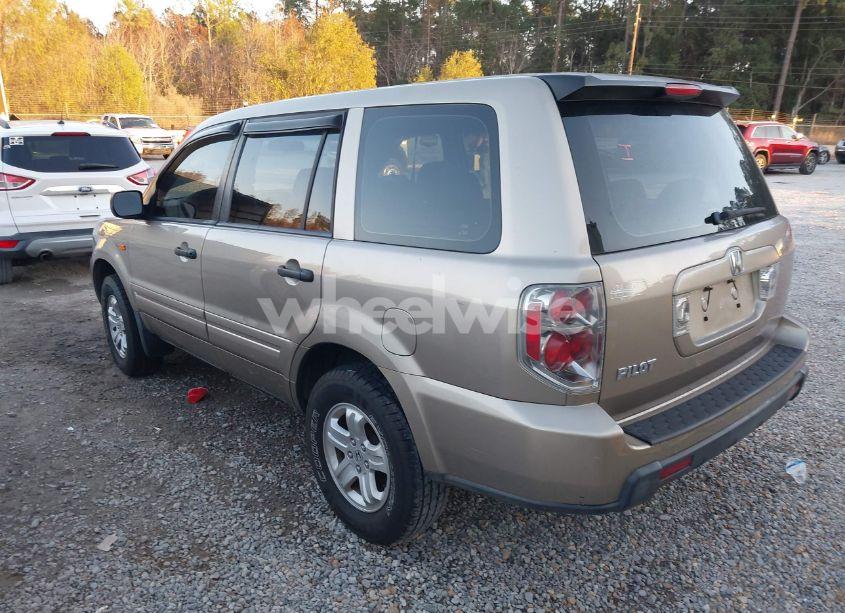 Photo 3 of 2007 Honda Pilot LX (VIN 5FNYF28157B020685)