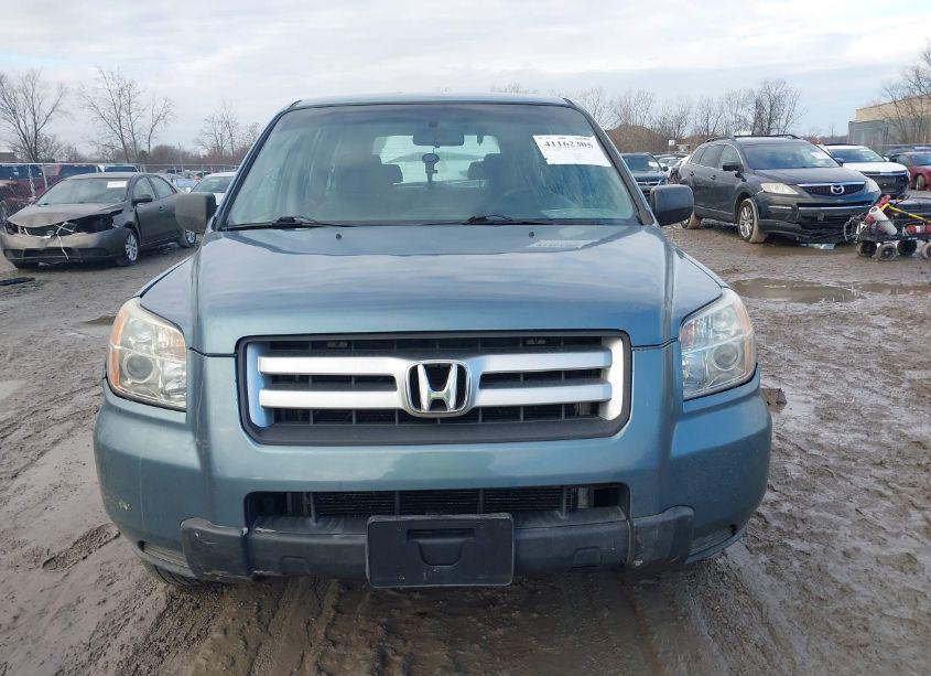 Photo 12 of 2007 Honda Pilot LX (VIN 5FNYF28157B037809)