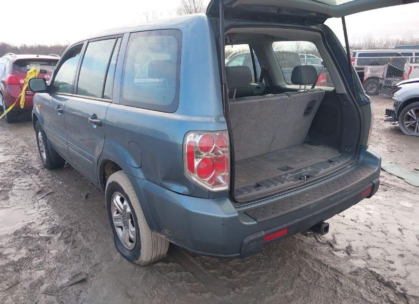 Photo 3 of 2007 Honda Pilot LX (VIN 5FNYF28157B037809)