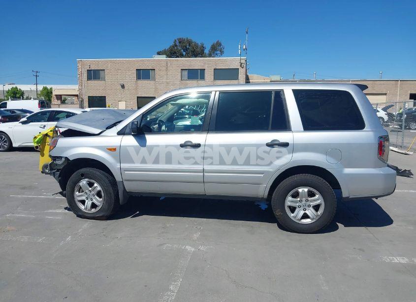 Photo 15 of 2007 Honda Pilot LX (VIN 5FNYF28177B018050)
