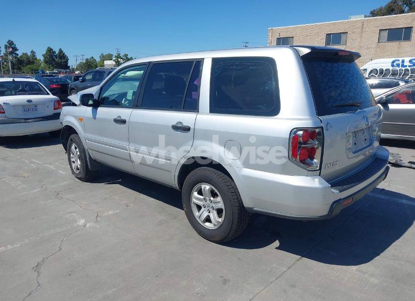 Photo 3 of 2007 Honda Pilot LX (VIN 5FNYF28177B018050)