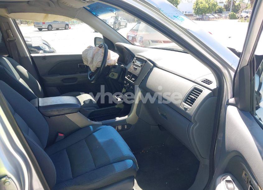 Photo 5 of 2007 Honda Pilot LX (VIN 5FNYF28177B018050)