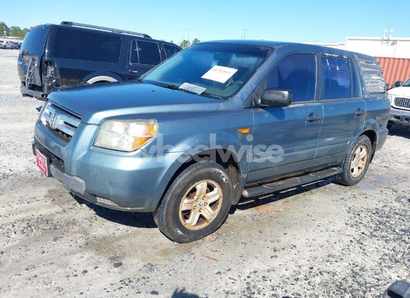 Photo 2 of 2006 Honda Pilot LX (VIN 5FNYF28186B046244)