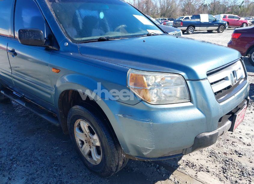 Photo 6 of 2006 Honda Pilot LX (VIN 5FNYF28186B046244)