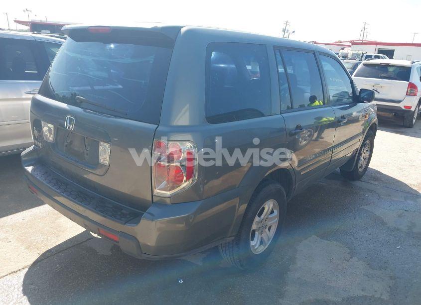 Photo 4 of 2007 Honda Pilot LX (VIN 5FNYF28187B009728)