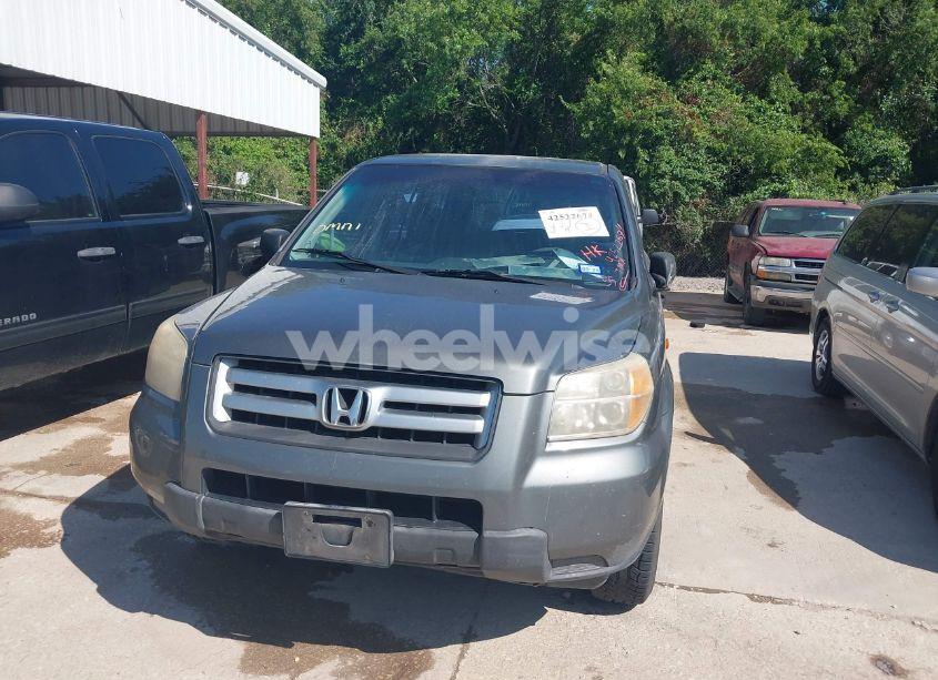 Photo 6 of 2007 Honda Pilot LX (VIN 5FNYF28187B009728)