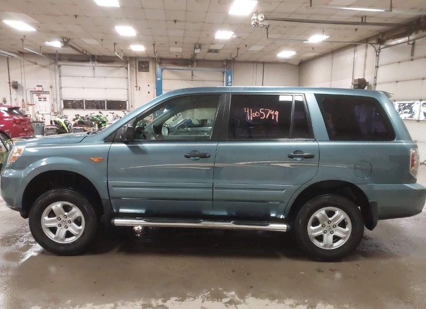 Photo 14 of 2007 Honda Pilot LX (VIN 5FNYF28197B015134)