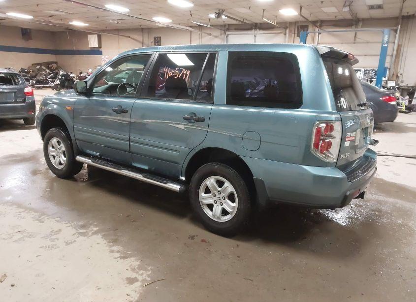 Photo 3 of 2007 Honda Pilot LX (VIN 5FNYF28197B015134)