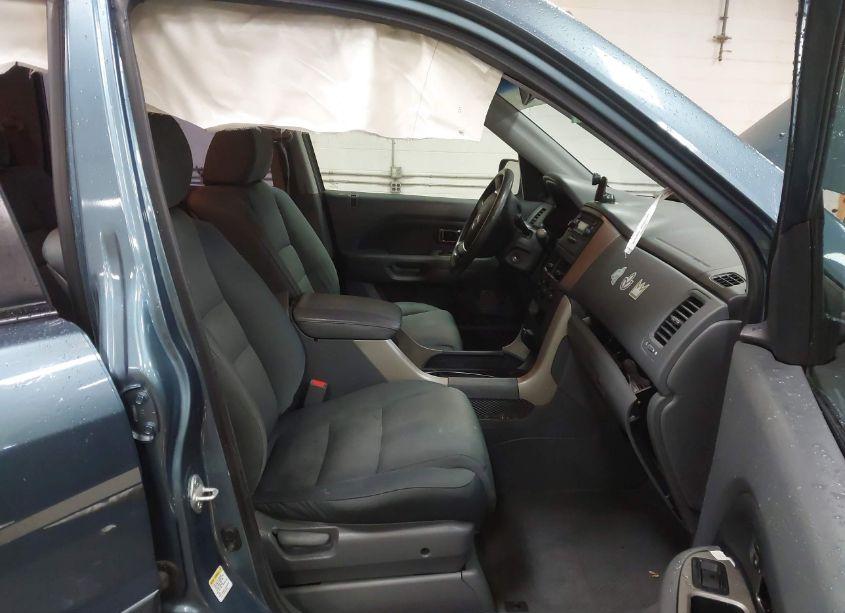 Photo 5 of 2007 Honda Pilot LX (VIN 5FNYF28197B015134)