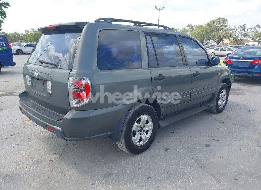 Photo 4 of 2007 Honda Pilot LX (VIN 5FNYF28197B043497)