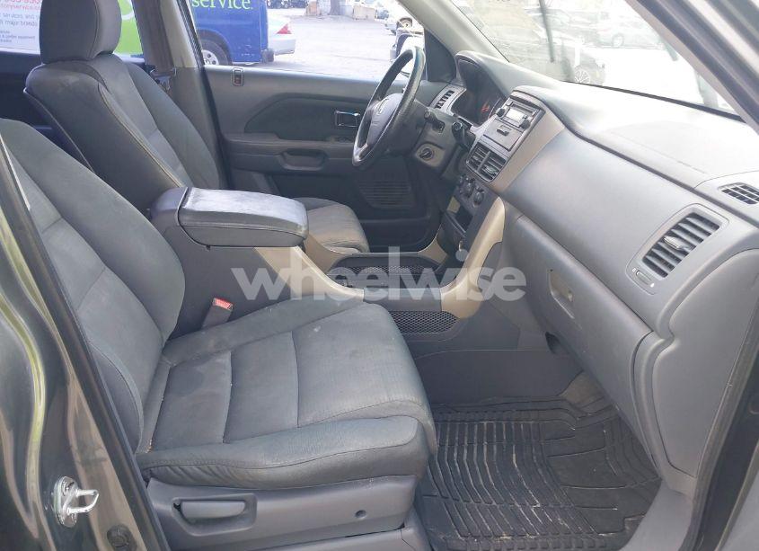 Photo 5 of 2007 Honda Pilot LX (VIN 5FNYF28197B043497)