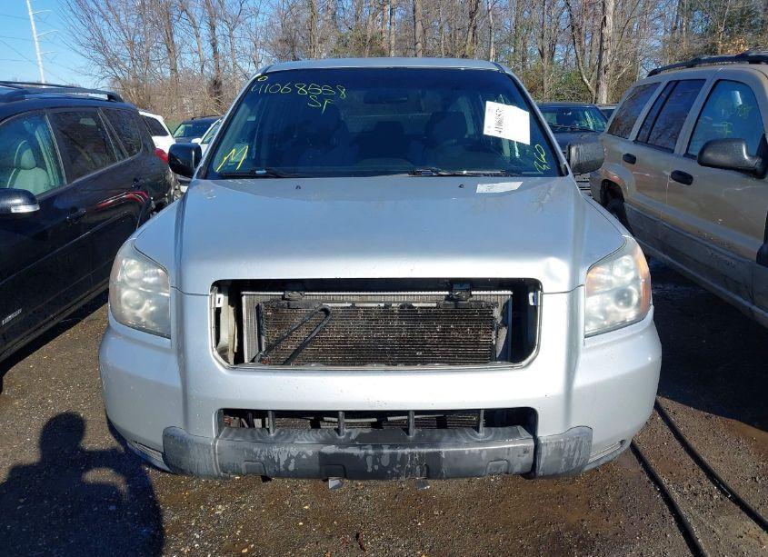 Photo 12 of 2007 Honda Pilot LX (VIN 5FNYF281X7B027292)