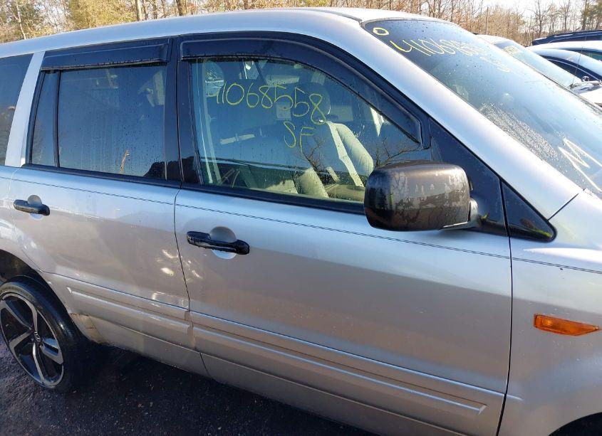 Photo 13 of 2007 Honda Pilot LX (VIN 5FNYF281X7B027292)