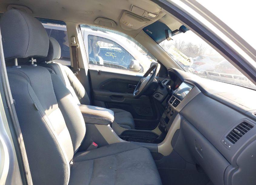 Photo 5 of 2007 Honda Pilot LX (VIN 5FNYF281X7B027292)