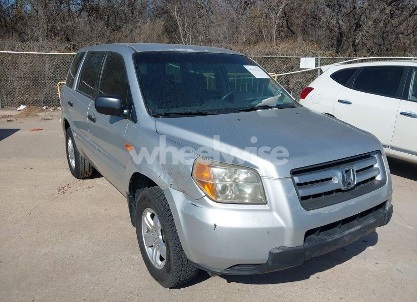 2007 Honda Pilot LX (VIN 5FNYF281X7B031164) main photo