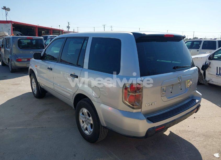 Photo 3 of 2007 Honda Pilot LX (VIN 5FNYF281X7B031164)