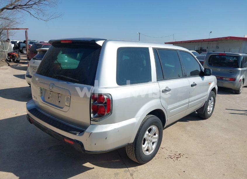 Photo 4 of 2007 Honda Pilot LX (VIN 5FNYF281X7B031164)