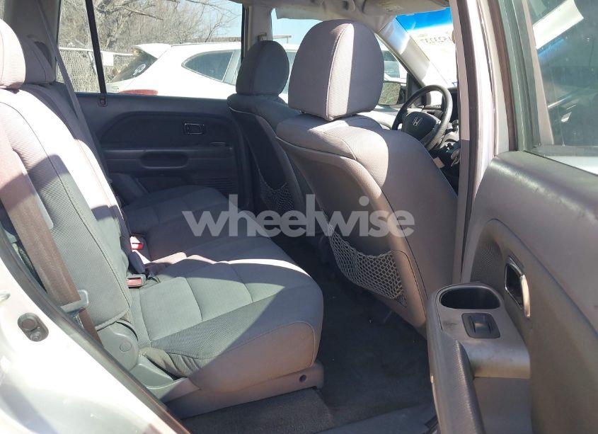 Photo 8 of 2007 Honda Pilot LX (VIN 5FNYF281X7B031164)