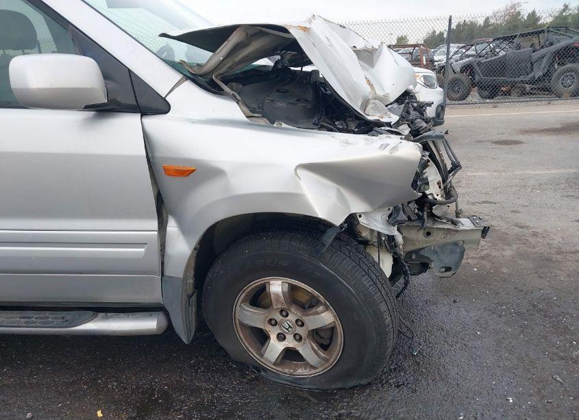 Photo 12 of 2006 Honda Pilot EX (VIN 5FNYF28406B005861)