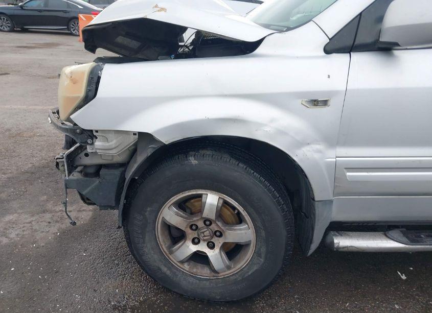 Photo 15 of 2006 Honda Pilot EX (VIN 5FNYF28406B005861)