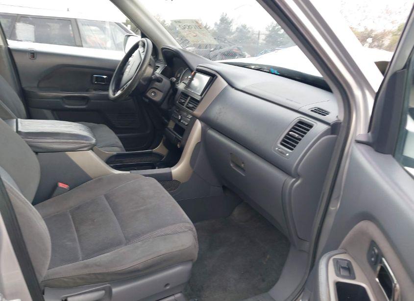 Photo 5 of 2006 Honda Pilot EX (VIN 5FNYF28406B005861)