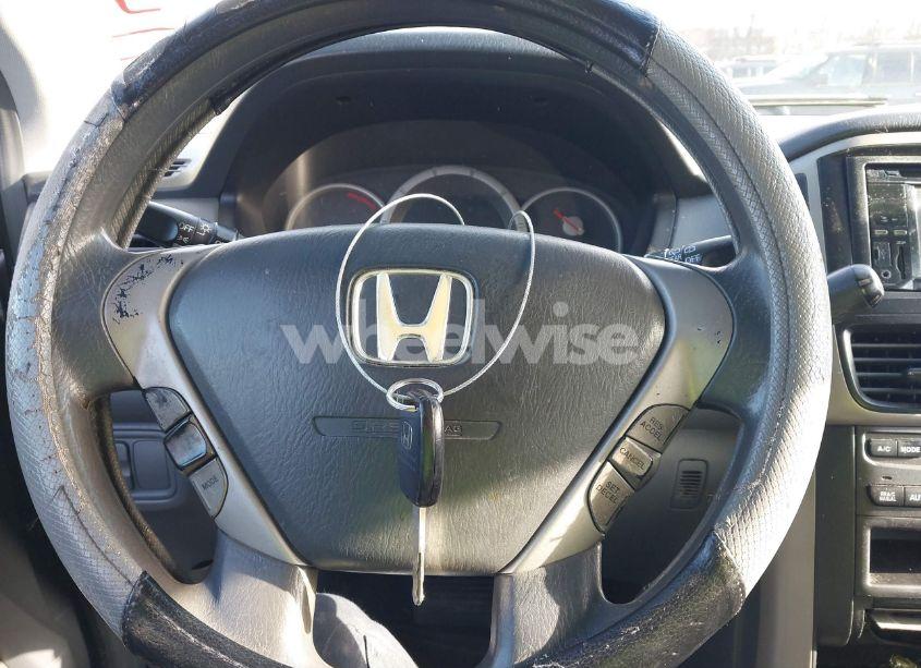 Photo 11 of 2006 Honda Pilot EX (VIN 5FNYF28406B024233)