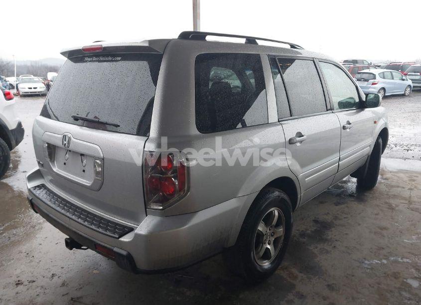 Photo 4 of 2006 Honda Pilot EX (VIN 5FNYF28406B024233)