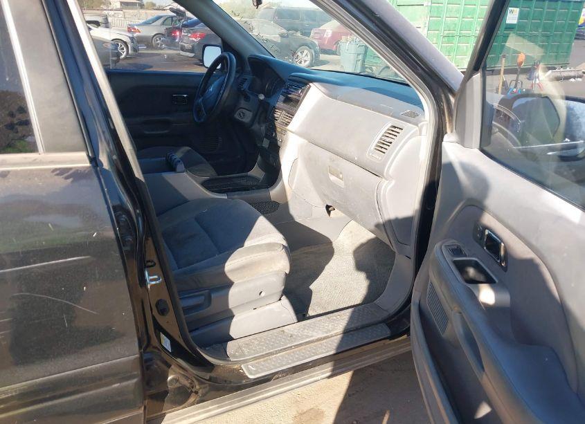 Photo 5 of 2006 Honda Pilot EX (VIN 5FNYF28406B034390)