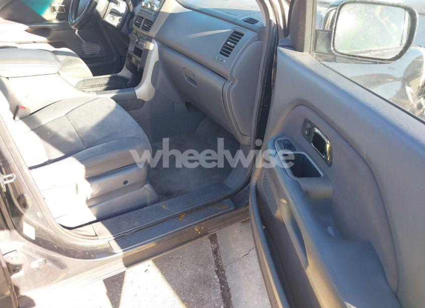 Photo 5 of 2006 Honda Pilot EX (VIN 5FNYF28416B047973)