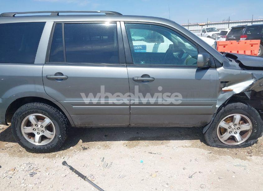 Photo 13 of 2007 Honda Pilot EX (VIN 5FNYF28427B017270)