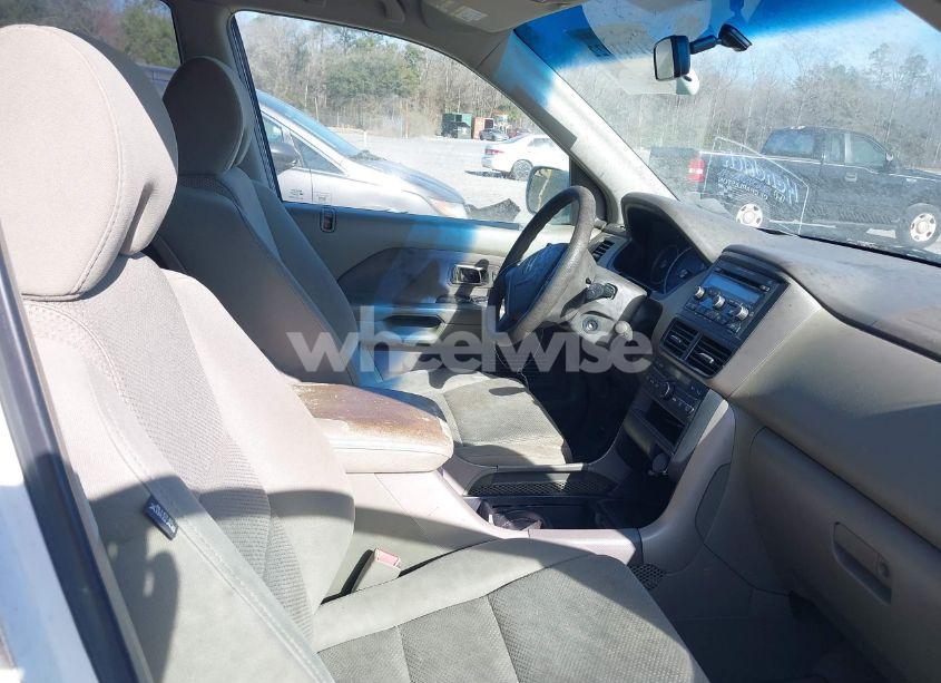 Photo 5 of 2006 Honda Pilot EX (VIN 5FNYF28436B026963)