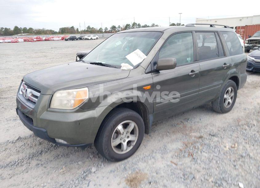 Photo 2 of 2006 Honda Pilot EX (VIN 5FNYF28436B051524)