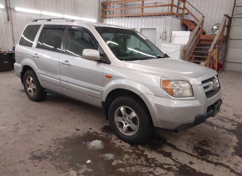 2006 Honda Pilot EX (VIN 5FNYF28456B005869) main photo