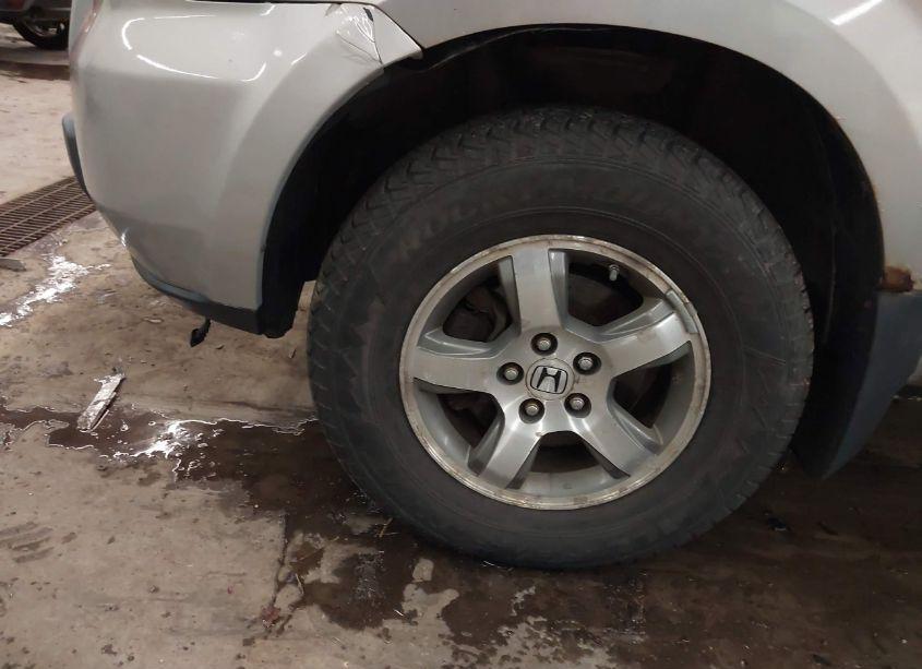 Photo 12 of 2006 Honda Pilot EX (VIN 5FNYF28456B005869)