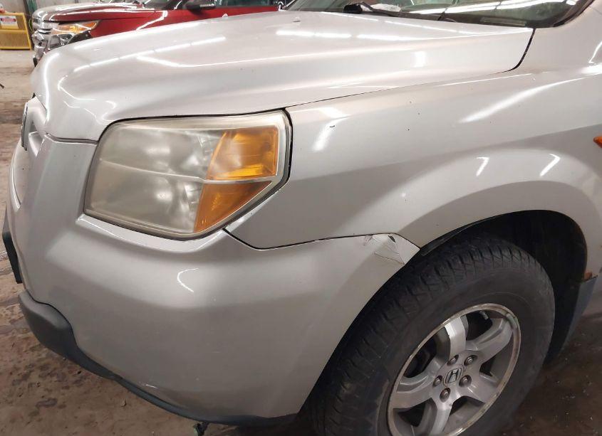 Photo 13 of 2006 Honda Pilot EX (VIN 5FNYF28456B005869)