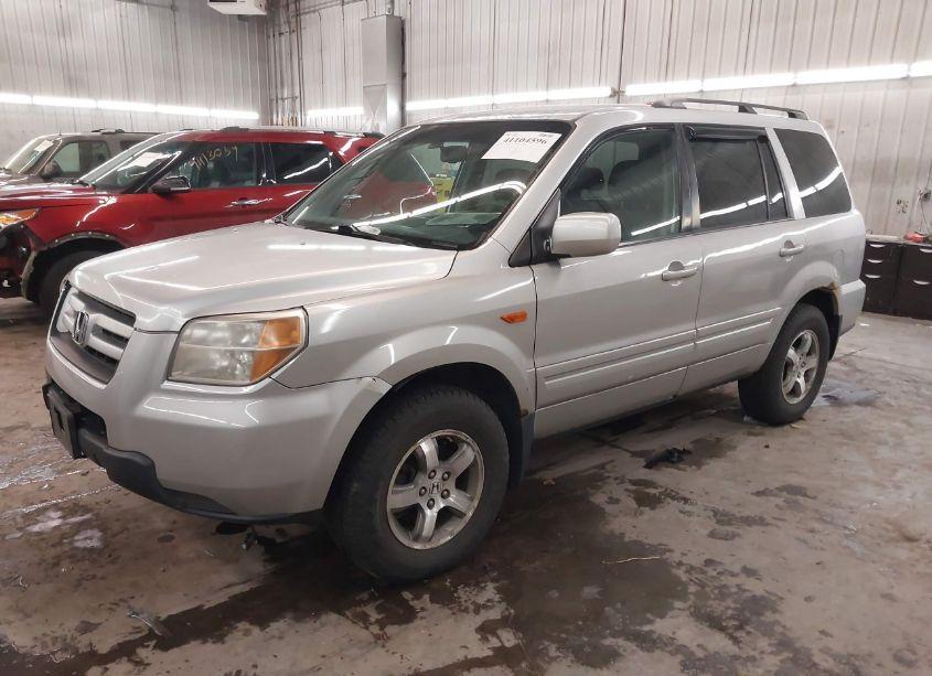 Photo 2 of 2006 Honda Pilot EX (VIN 5FNYF28456B005869)