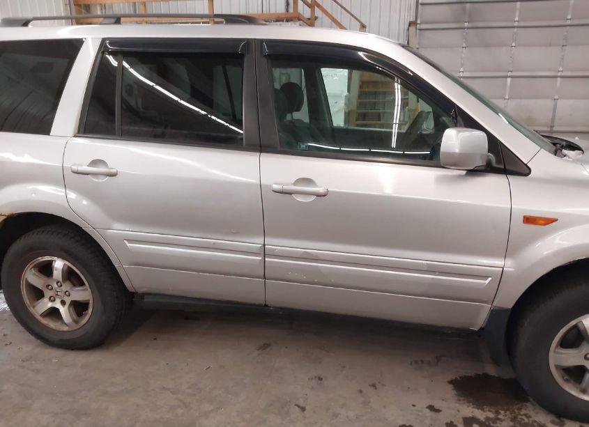 Photo 6 of 2006 Honda Pilot EX (VIN 5FNYF28456B005869)