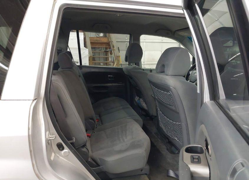 Photo 8 of 2006 Honda Pilot EX (VIN 5FNYF28456B005869)