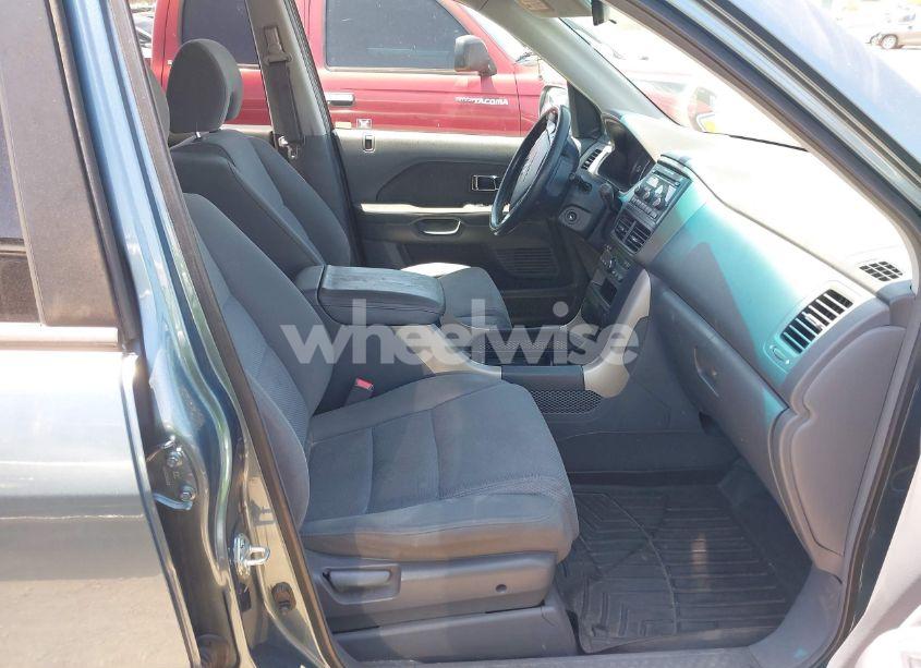 Photo 5 of 2006 Honda Pilot EX (VIN 5FNYF28456B015320)