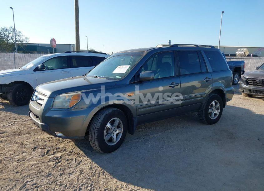 Photo 2 of 2007 Honda Pilot EX (VIN 5FNYF28457B041899)