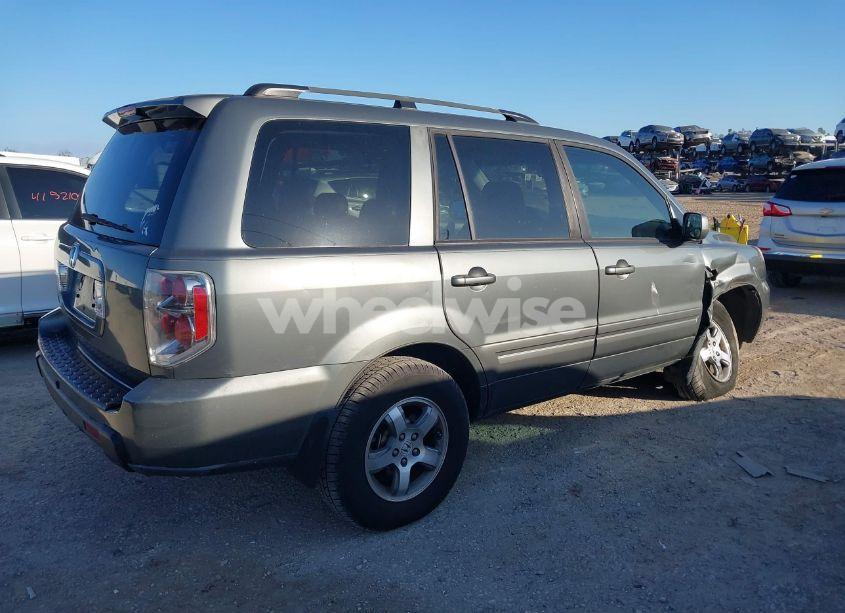 Photo 4 of 2007 Honda Pilot EX (VIN 5FNYF28457B041899)