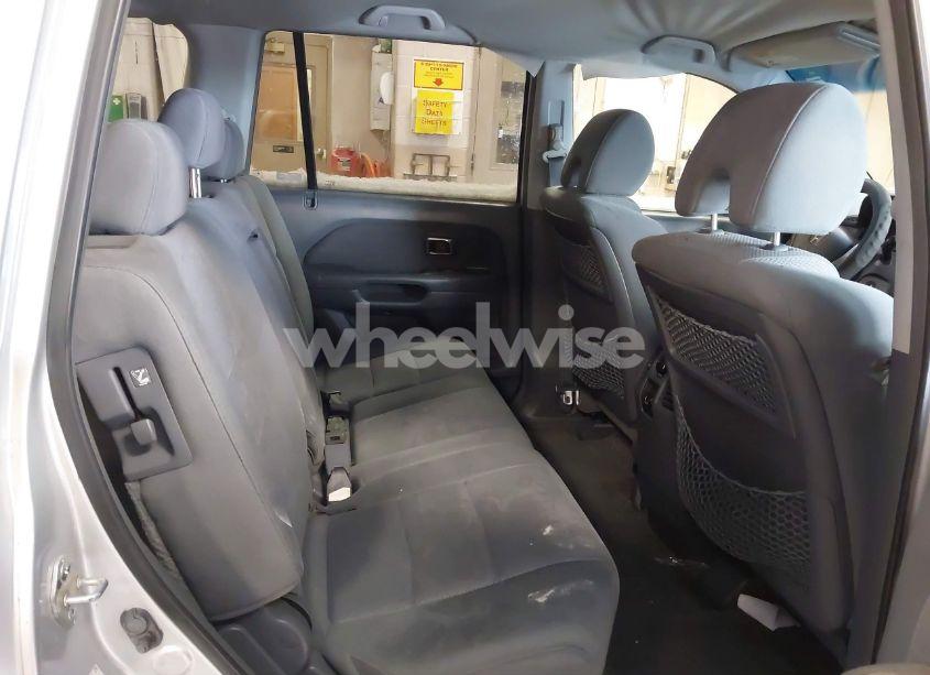 Photo 8 of 2006 Honda Pilot EX (VIN 5FNYF28476B020034)