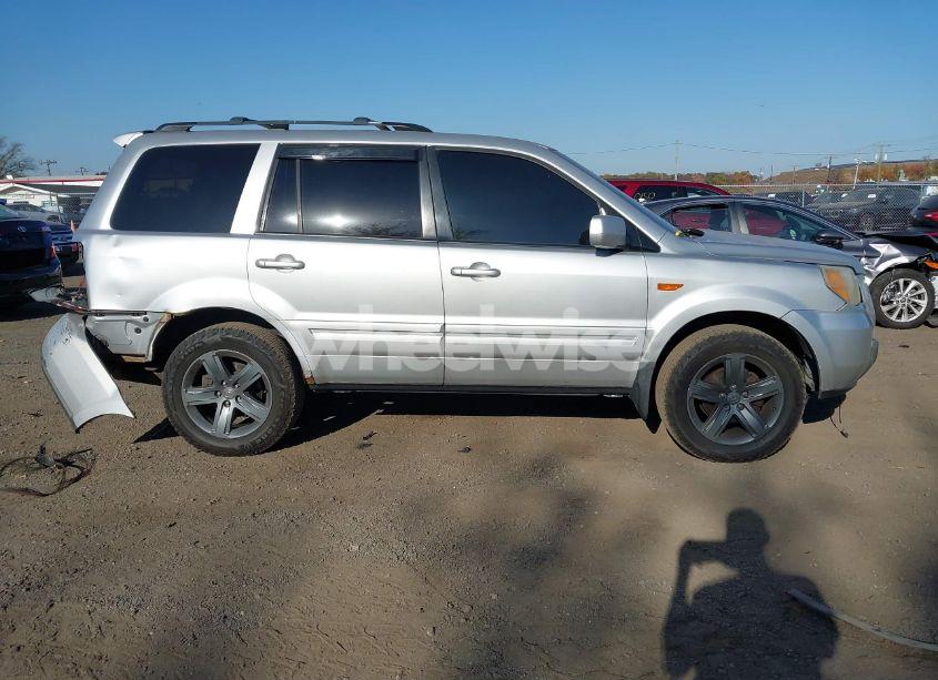 Photo 13 of 2006 Honda Pilot EX (VIN 5FNYF28486B047565)