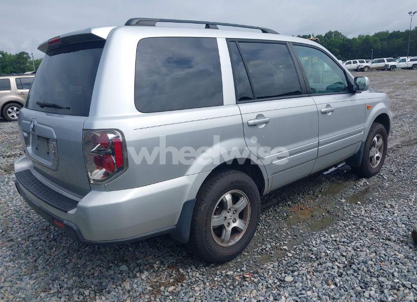 Photo 4 of 2007 Honda Pilot EX (VIN 5FNYF28497B000627)